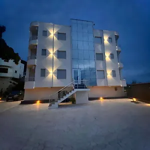 Al 3*, Vlorë Albánie